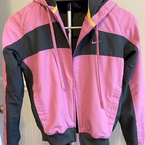 Nike vintage wind breaker jacket